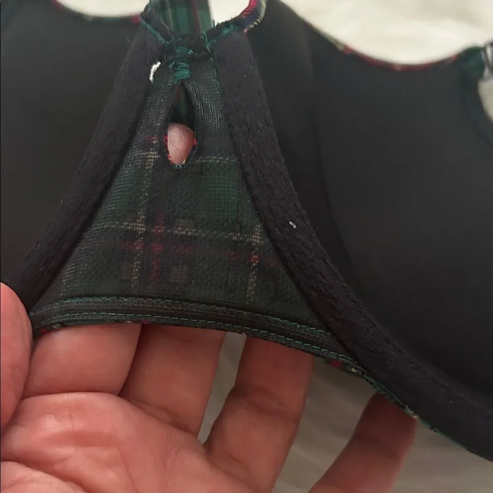 Lot of 2 brand new bras 40D Torrid / maidenform